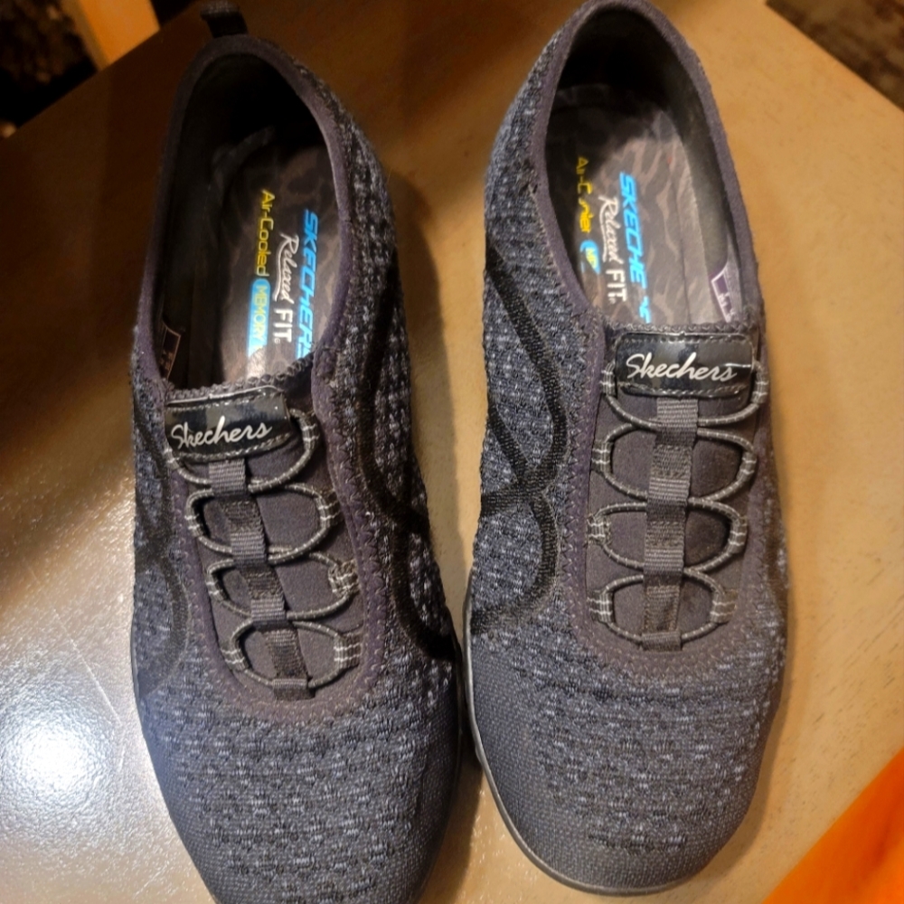 Sketchers Relaxed fit Womens shoes